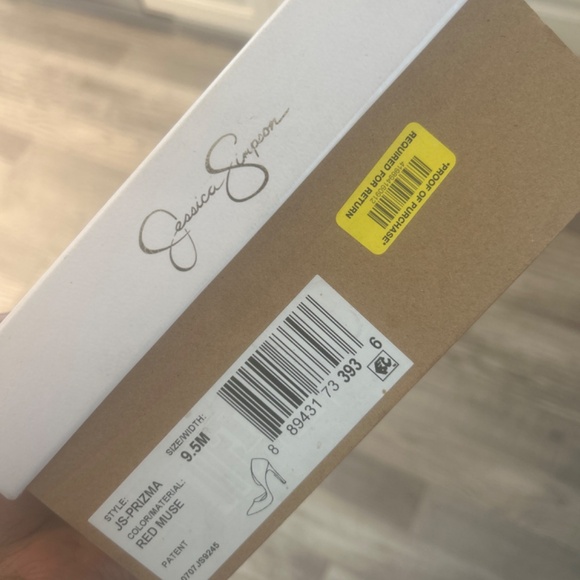 Women Heels - Picture 6 of 6